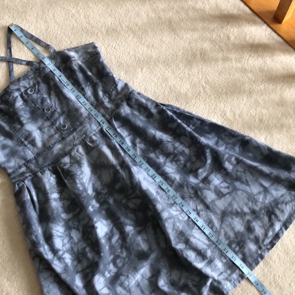 Big girls tie dye chambray dress with faux buttons - Picture 6 of 12